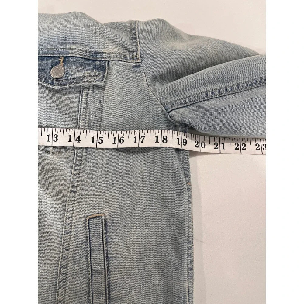 Banana Republic Light Wash Denim Trucker Jacket Women Size M‎